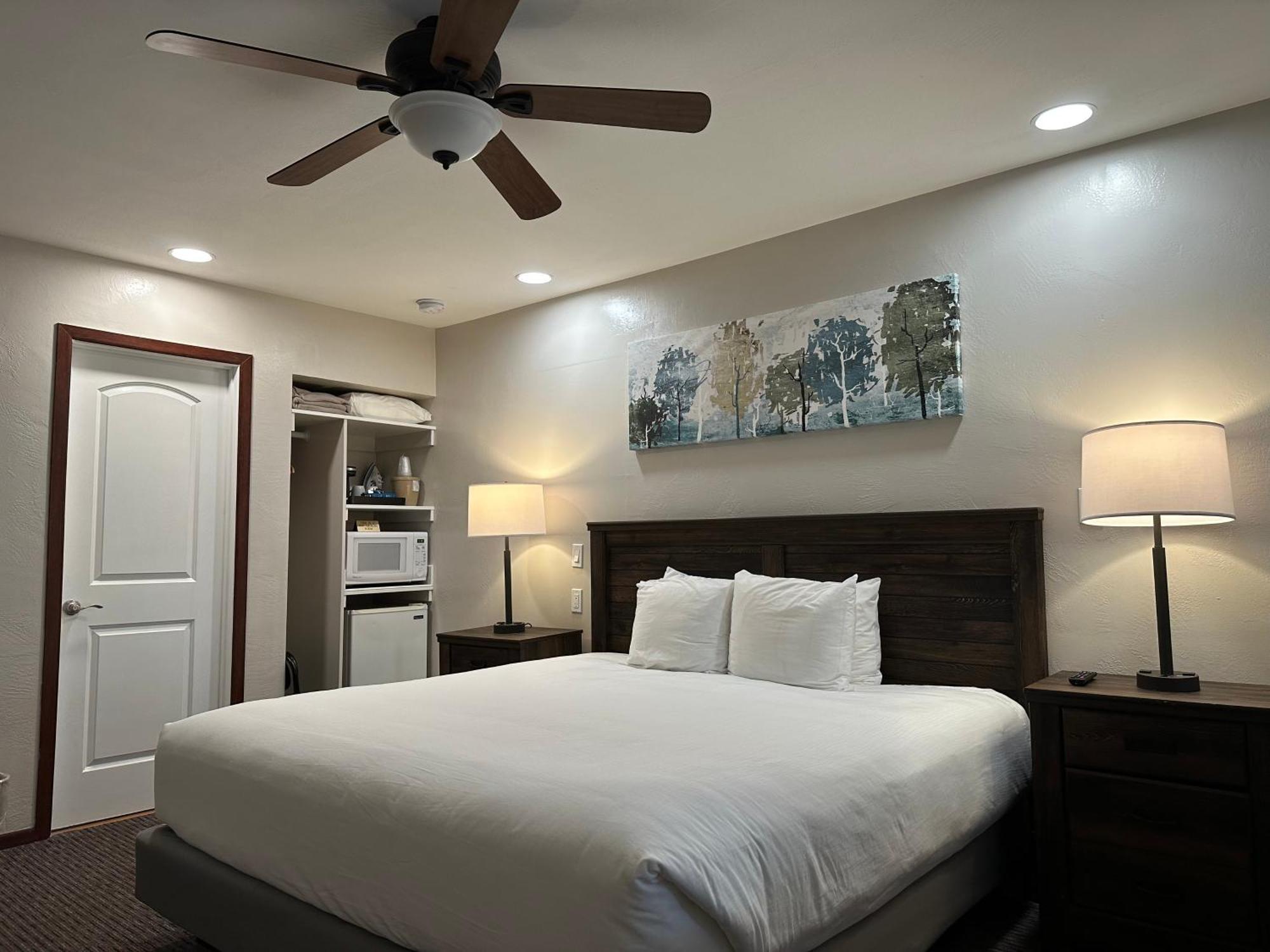 Bluebird Inn 3*